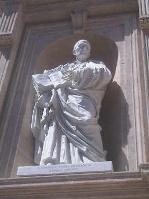 메시나의 성 안니발레 마리아 디 프란챠_photo by Lovio_in the external part of the Vatican basilica.jpg